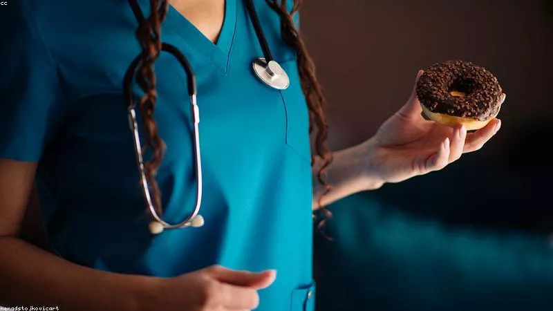 Những hiểu lầm tai hại về khả năng diệt virus của thuốc ký sinh trùng